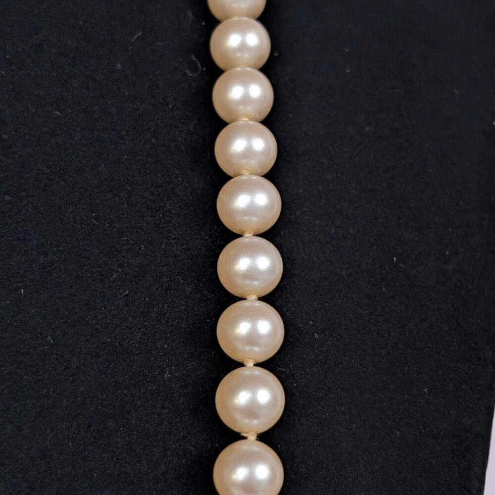 Vintage Knotted Glass Pearl Necklace - Picture 6 of 7